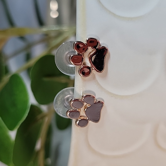 Rose Gold Pawprint Stud Earrings - Picture 4 of 7
